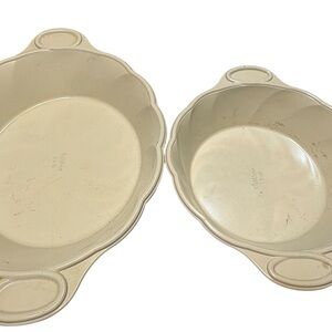Two Wilton Round Metal 
Non Stick baking dishes